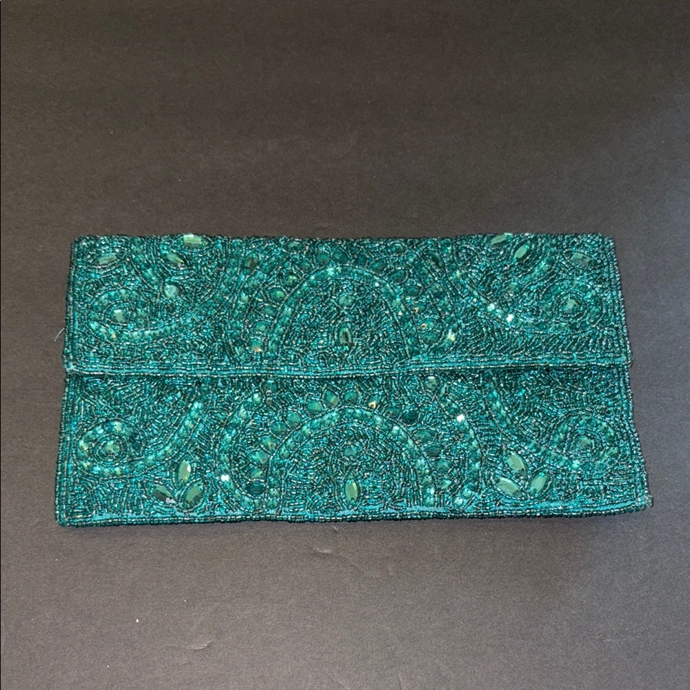 Elegant Green Beaded Clutch